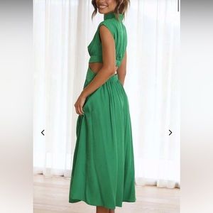 TOPERTH SOLID SLEEVELESS SOLID CINDIE MIDI DRESS